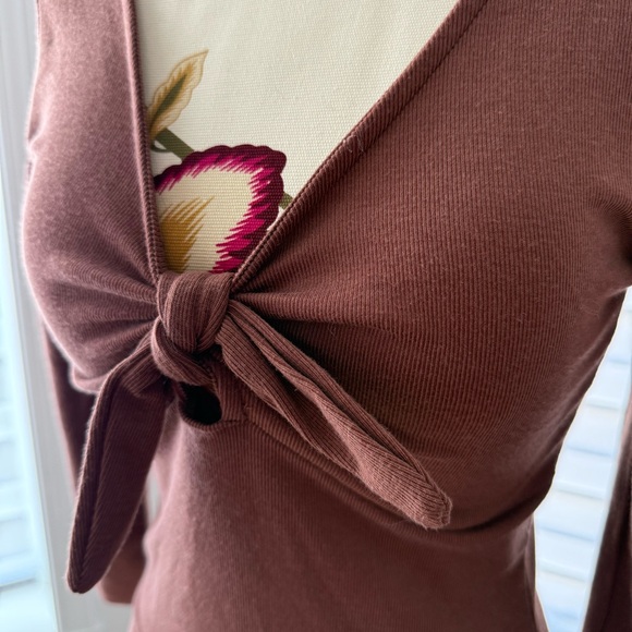 Elegant Brown Women's Top - Picture 2 of 2
